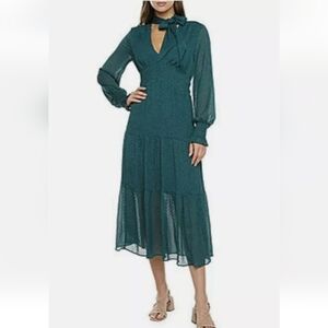 Ryegrass long sleeve empire waist midi dress small greenElegant Green Midi Dress